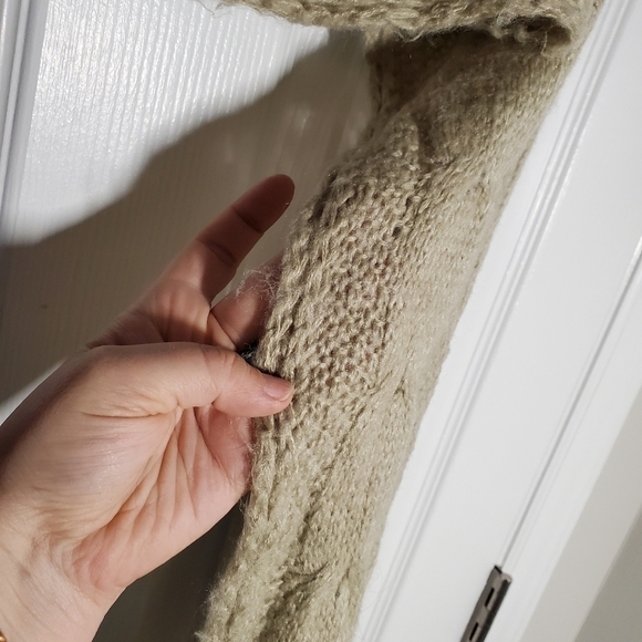 CREAM and Blue Infinity Scarf - Picture 6 of 7